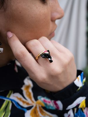 Adjustable porcelain animal ring