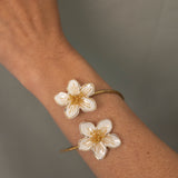 Maxi FaceToFace white flowers bracelet