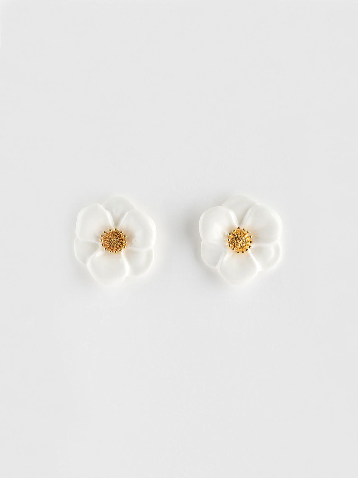 Heart Earrings / Porcelain Earrings / popular Porcelain Heart / White and Fine Porcelain / Porcelain Jewelry / Gold Heart / Heart / Flower