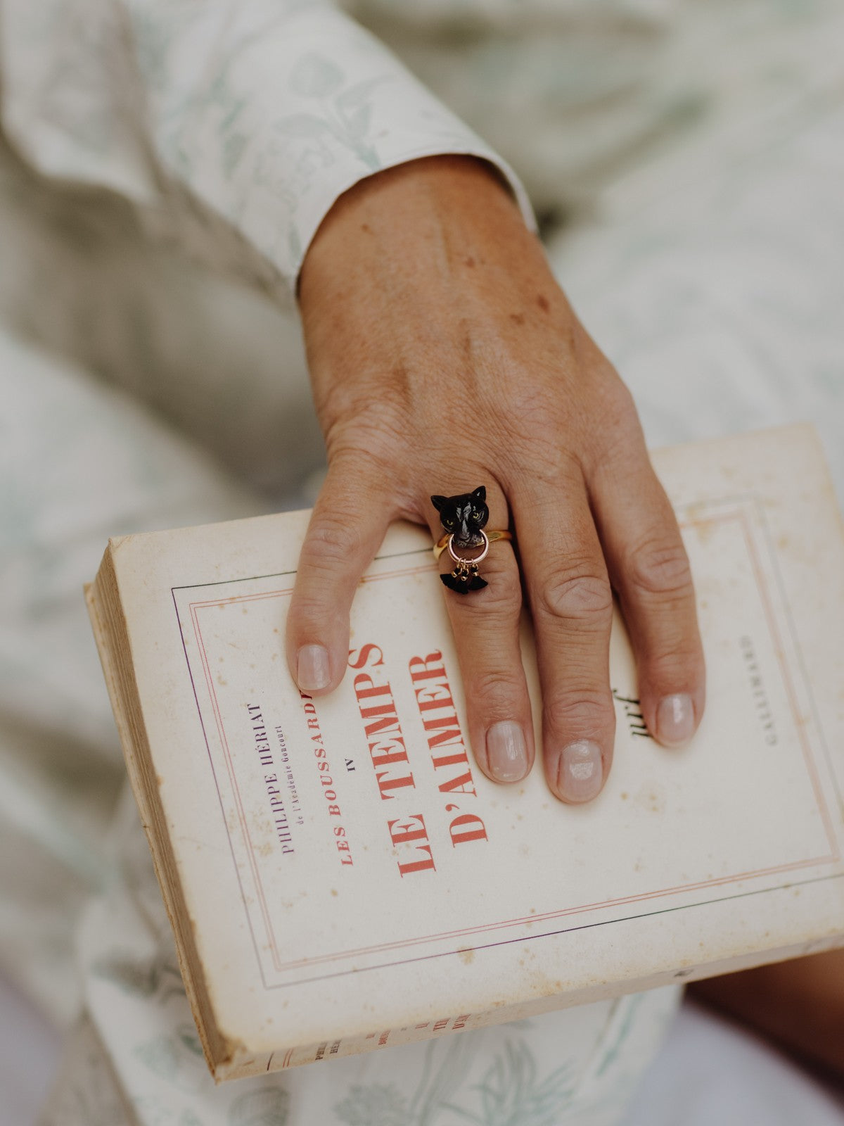 Bague animal panthère noire peinte à la main en porcelaine