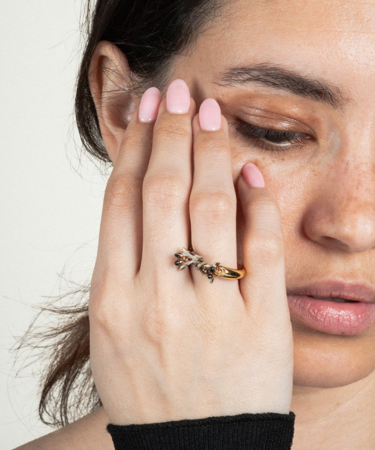 bague dorée avec girafe