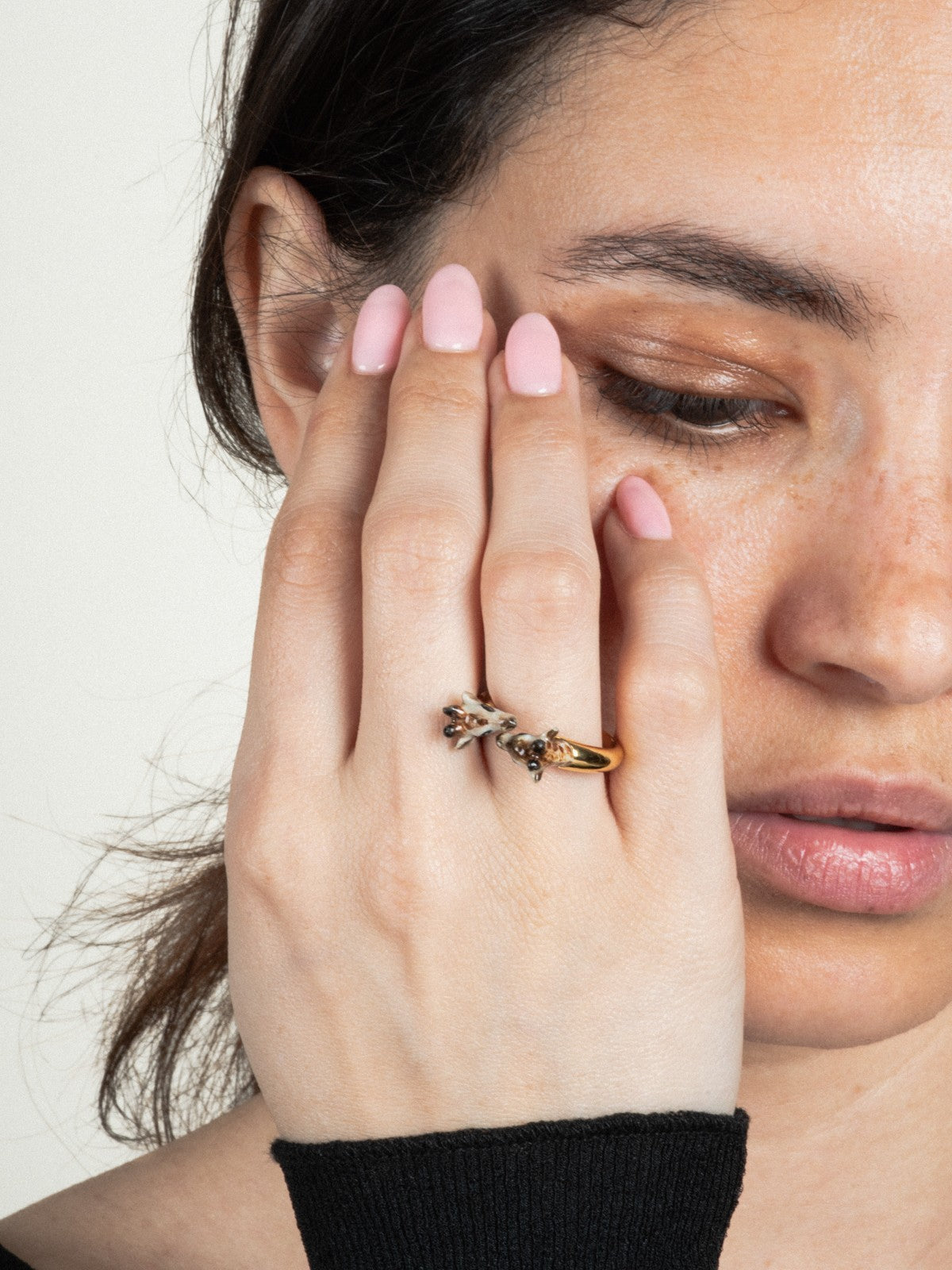 bague dorée avec girafe