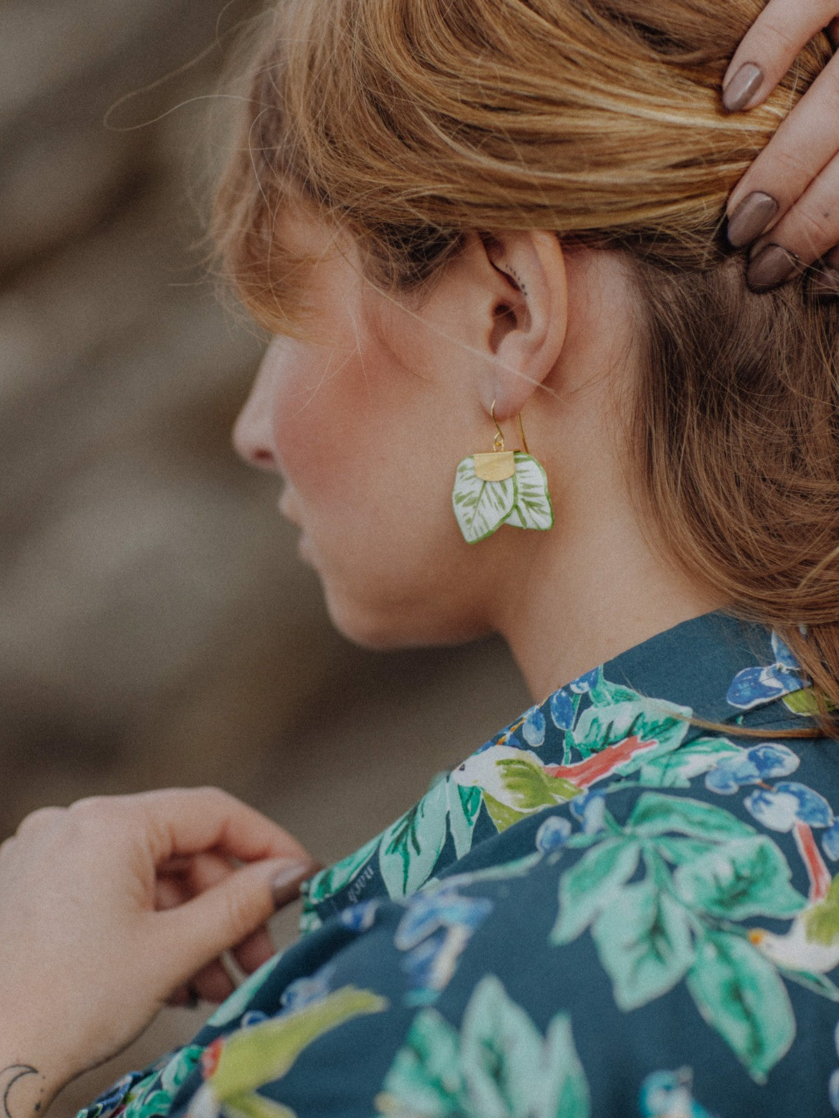 boucle d'oreilles fait main porcelaine feuilles