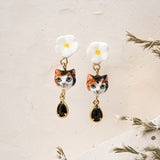 boucles d'oreilles pendantes chat blanc marron noir fleur pampille porcelaine