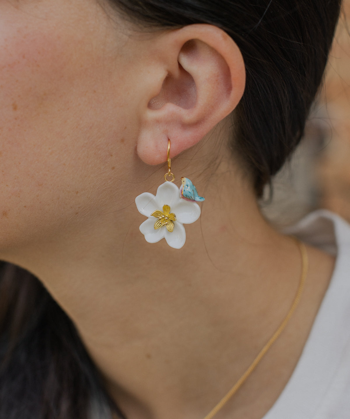 Boucles d'oreilles fleur blanche & oiseau bleu