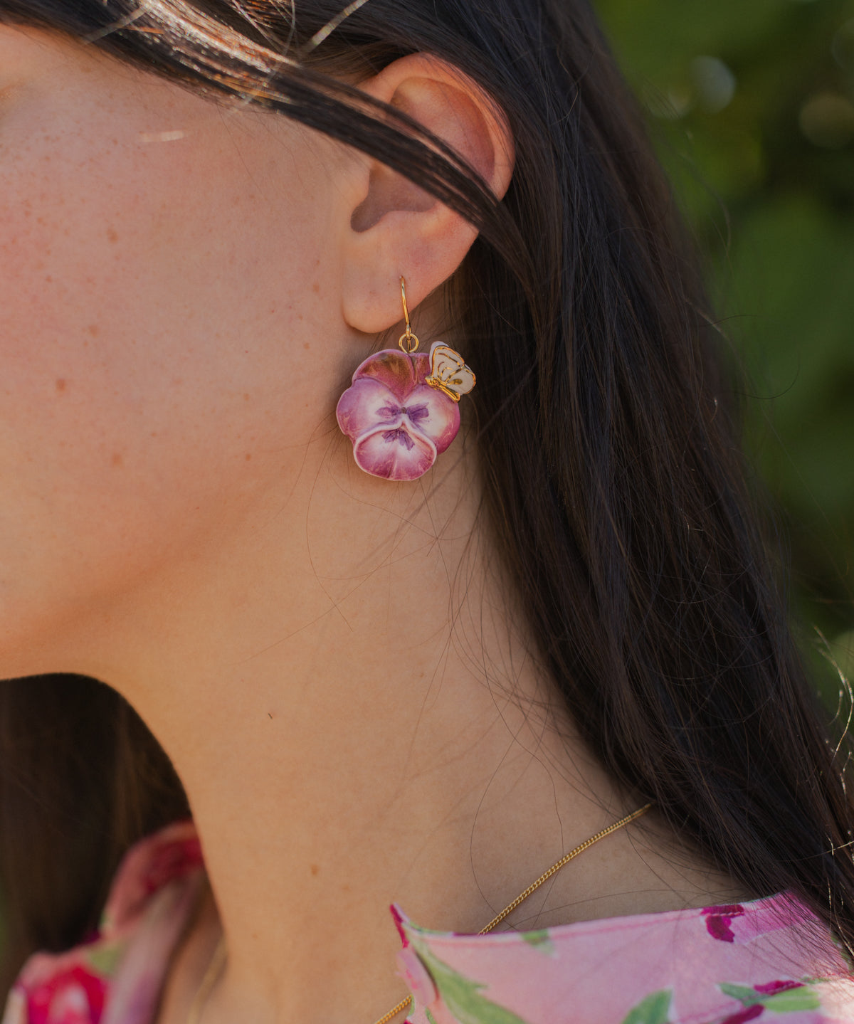 Boucles d'oreilles pensée & papillon