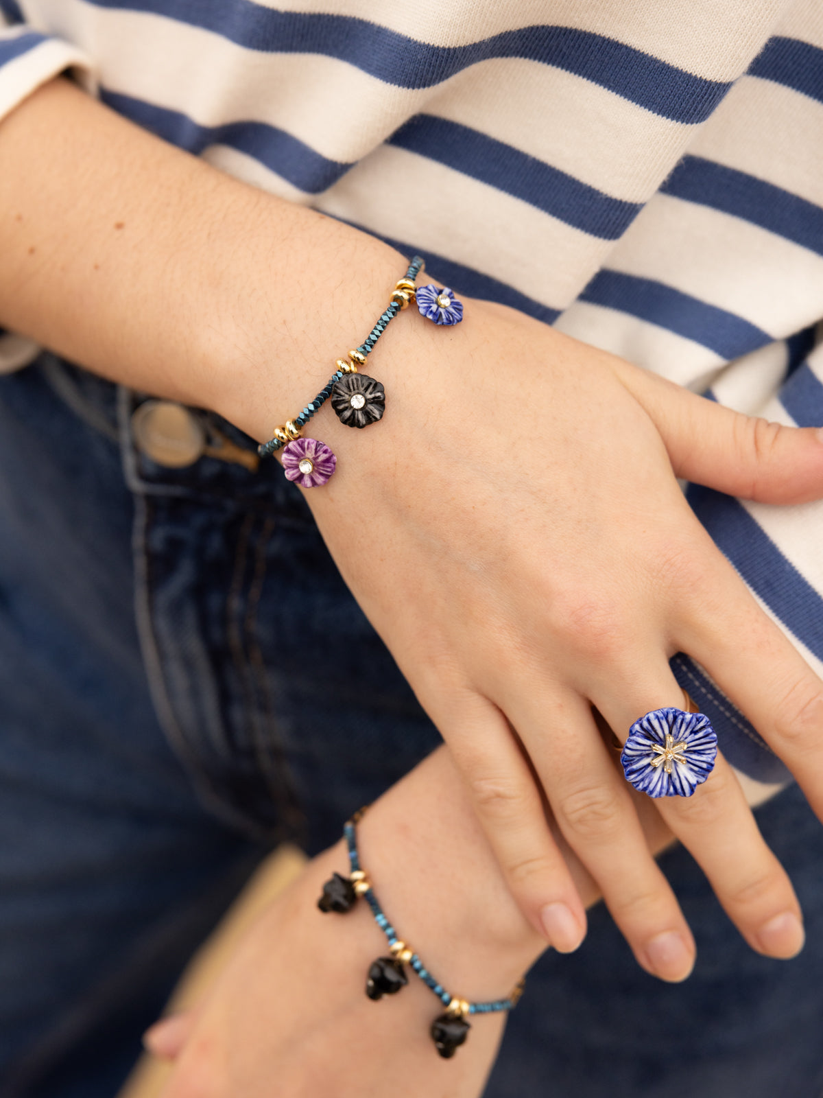 Bracelet en perles d'hématite et chardons