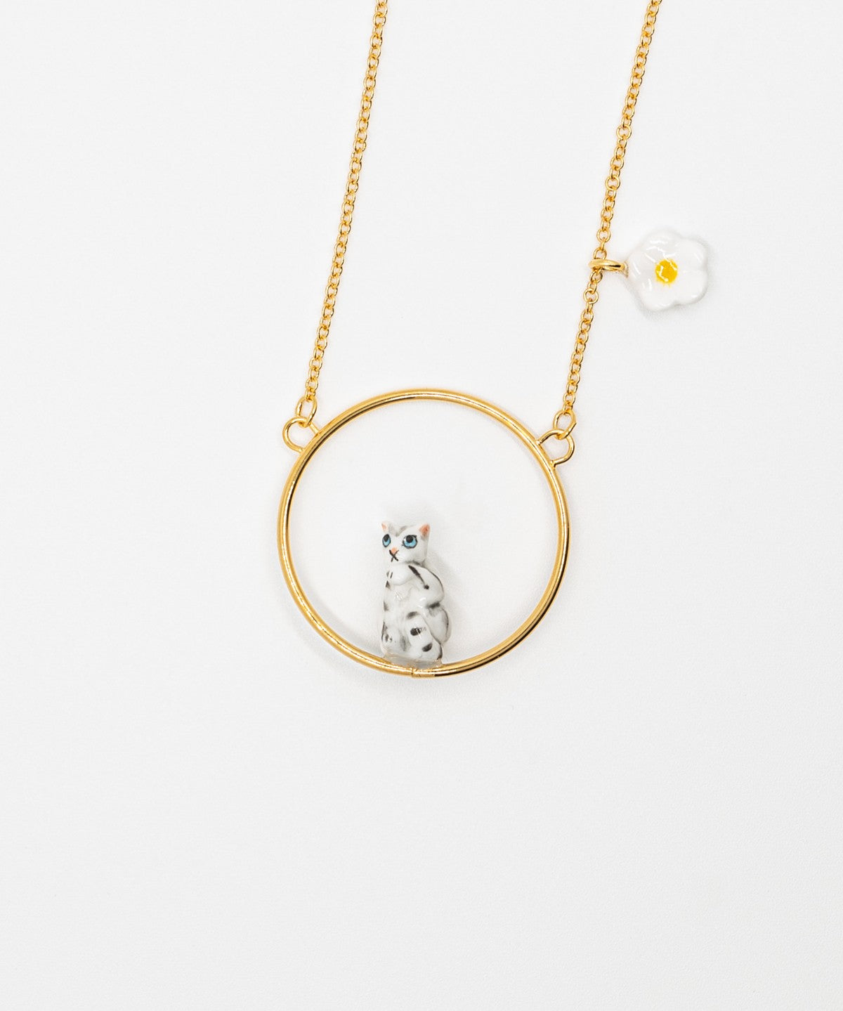 collier doré rond chat gris fleur porcelaine