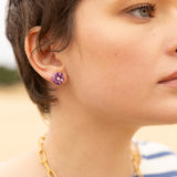 Petites puces d'oreilles chardon violet