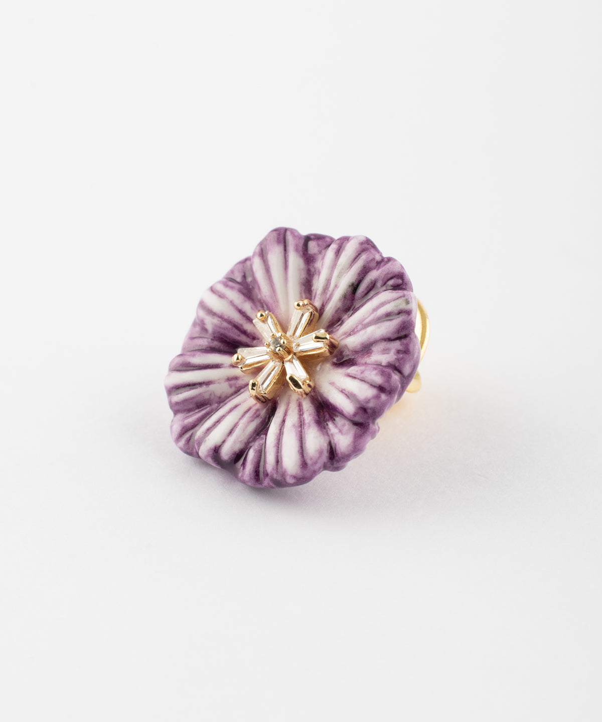 Pin's chardon violet